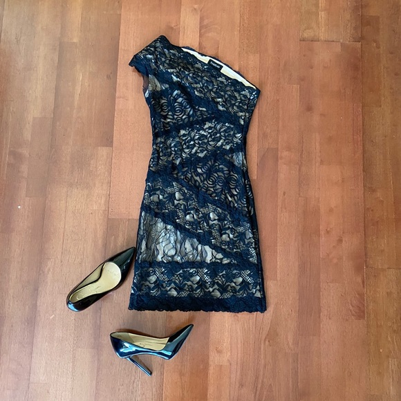 BEBE BLACK LACE DRESS - Picture 5 of 6